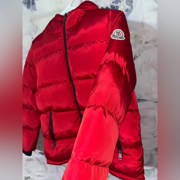 Moncler Pure Goose Down hooded puffer Children's jacket coat size 10 Red - Picture 2 of 9